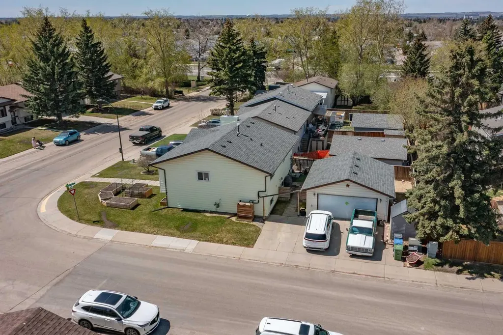 114 Dawson Street Red Deer AB T4R1Y9
