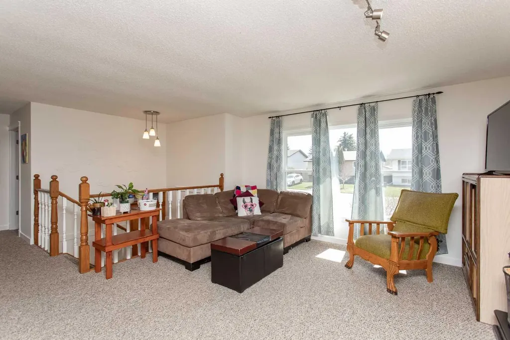 114 Dawson Street Red Deer AB T4R1Y9