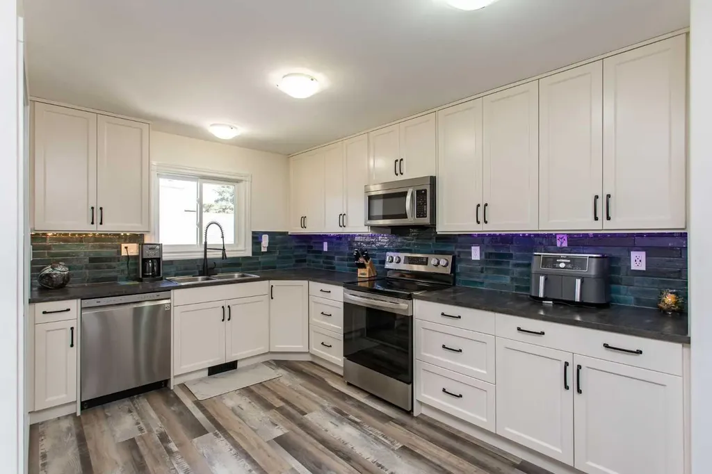 114 Dawson Street Red Deer AB T4R1Y9