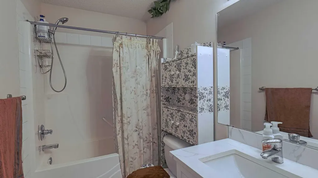 54 Saddlecreek Crescent NE Calgary AB T3J 4R9