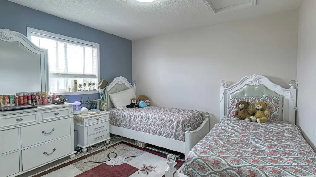 54 Saddlecreek Crescent NE Calgary AB T3J 4R9