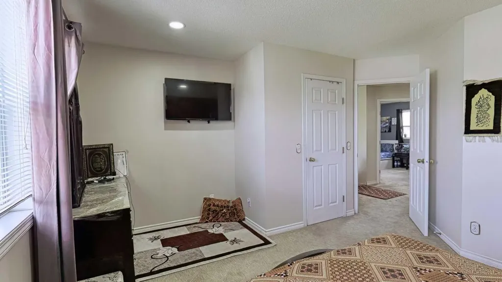 54 Saddlecreek Crescent NE Calgary AB T3J 4R9