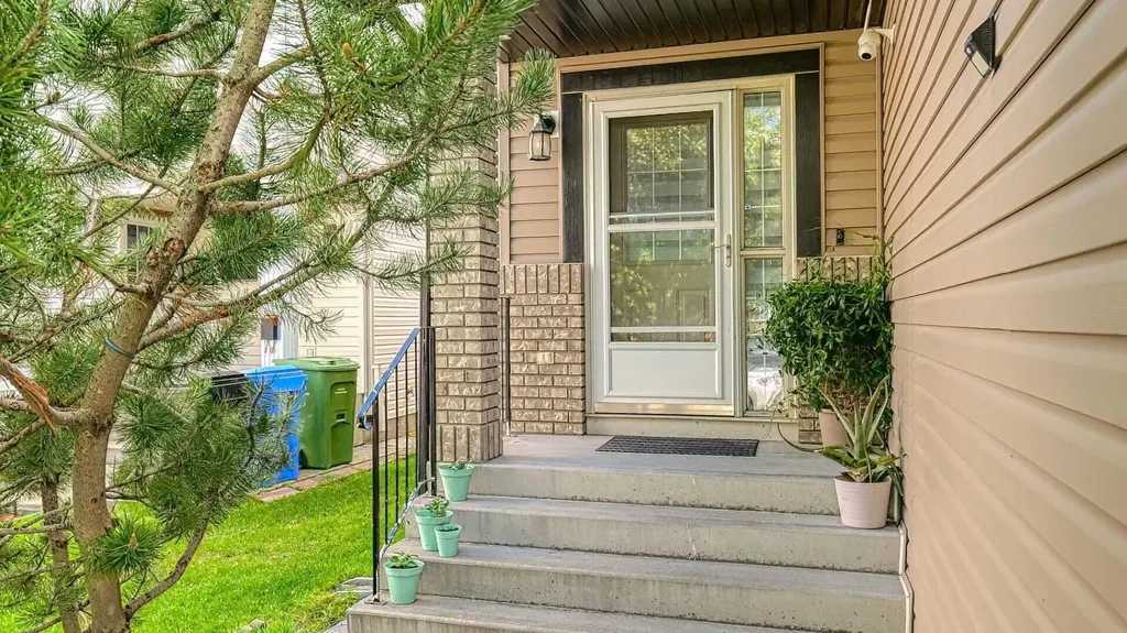 54 Saddlecreek Crescent NE Calgary AB T3J 4R9