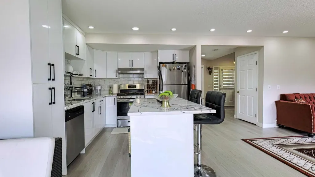 54 Saddlecreek Crescent NE Calgary AB T3J 4R9