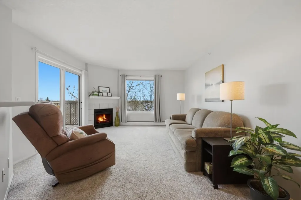 20 Harvest Rose Park NE Calgary AB T3K 4Z1