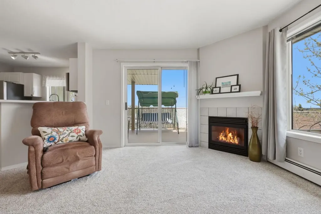 20 Harvest Rose Park NE Calgary AB T3K 4Z1