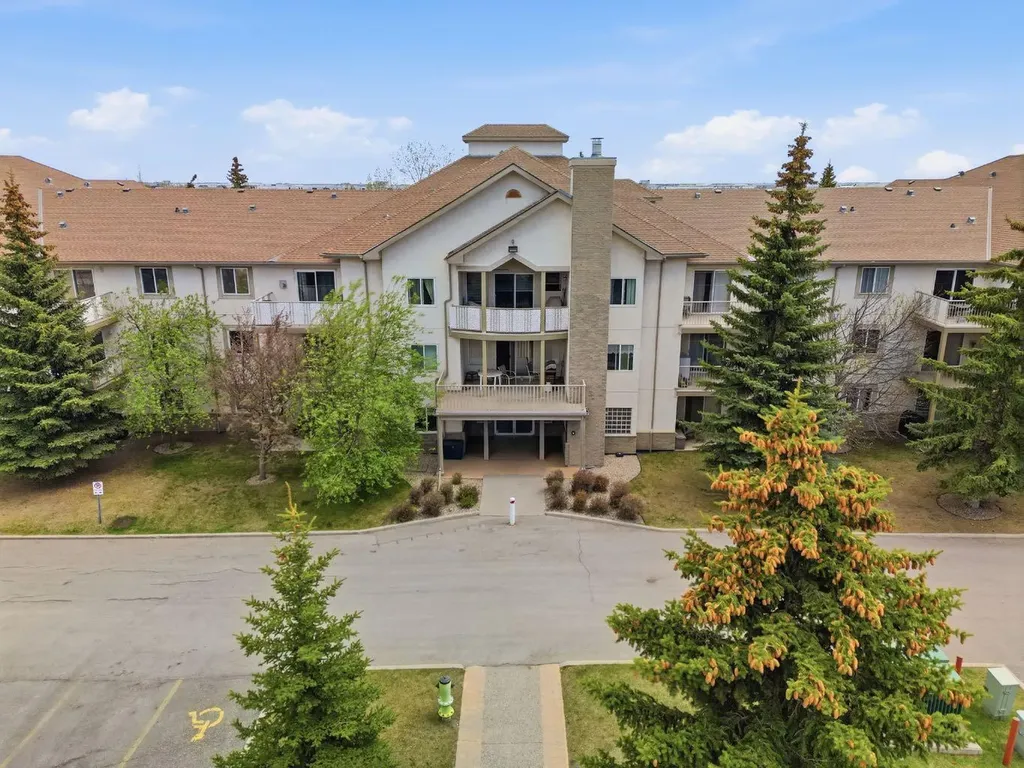 20 Harvest Rose Park NE Calgary AB T3K 4Z1