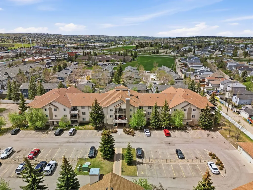20 Harvest Rose Park NE Calgary AB T3K 4Z1