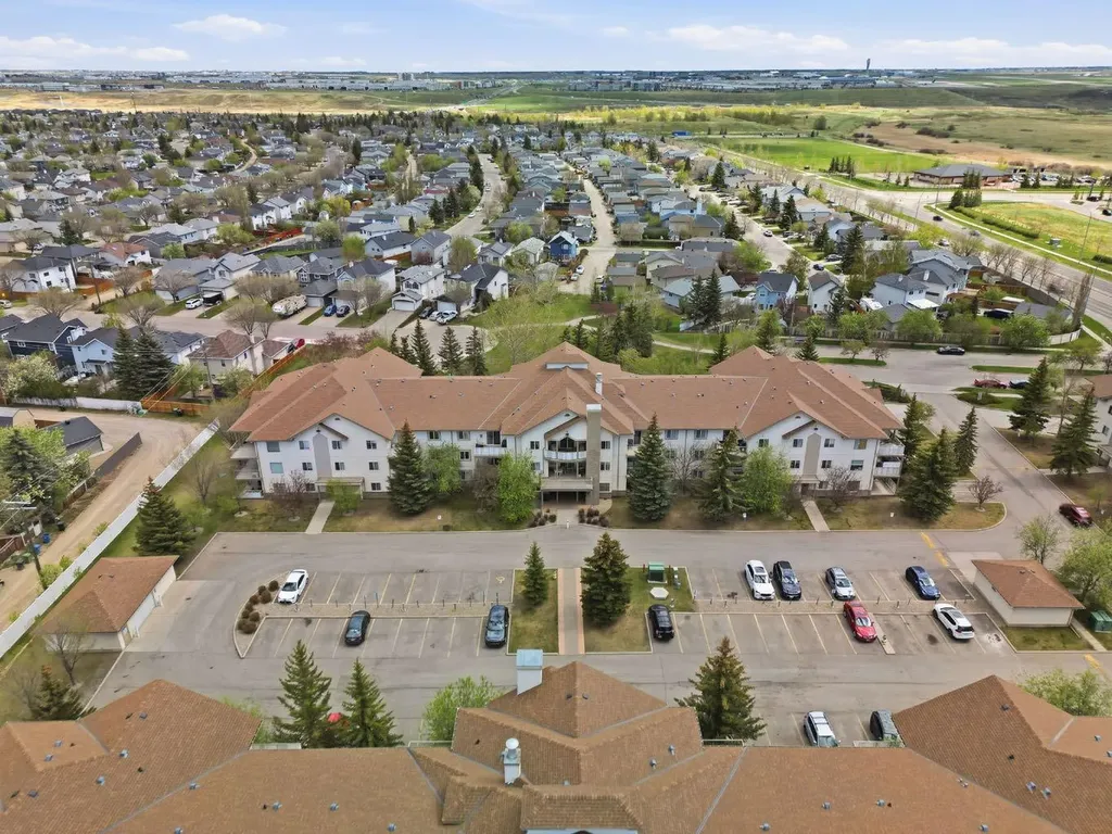 20 Harvest Rose Park NE Calgary AB T3K 4Z1