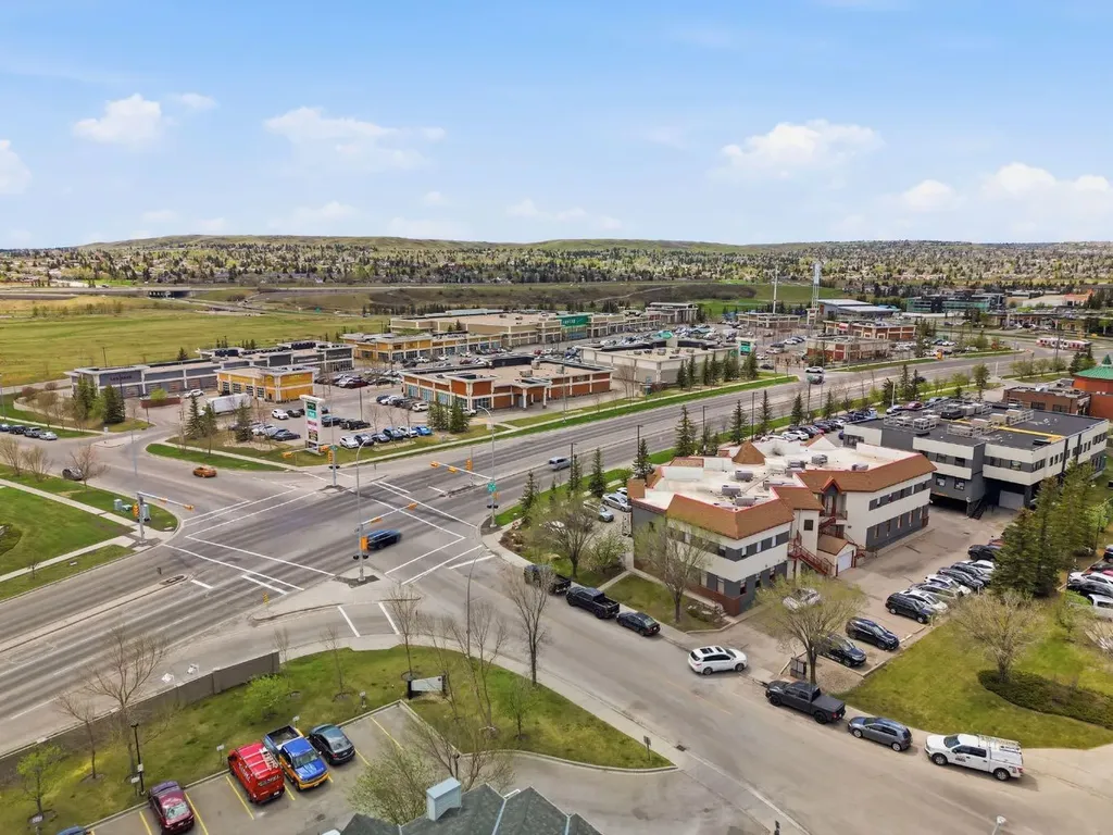 20 Harvest Rose Park NE Calgary AB T3K 4Z1