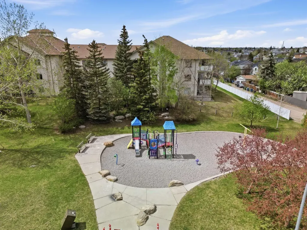 20 Harvest Rose Park NE Calgary AB T3K 4Z1