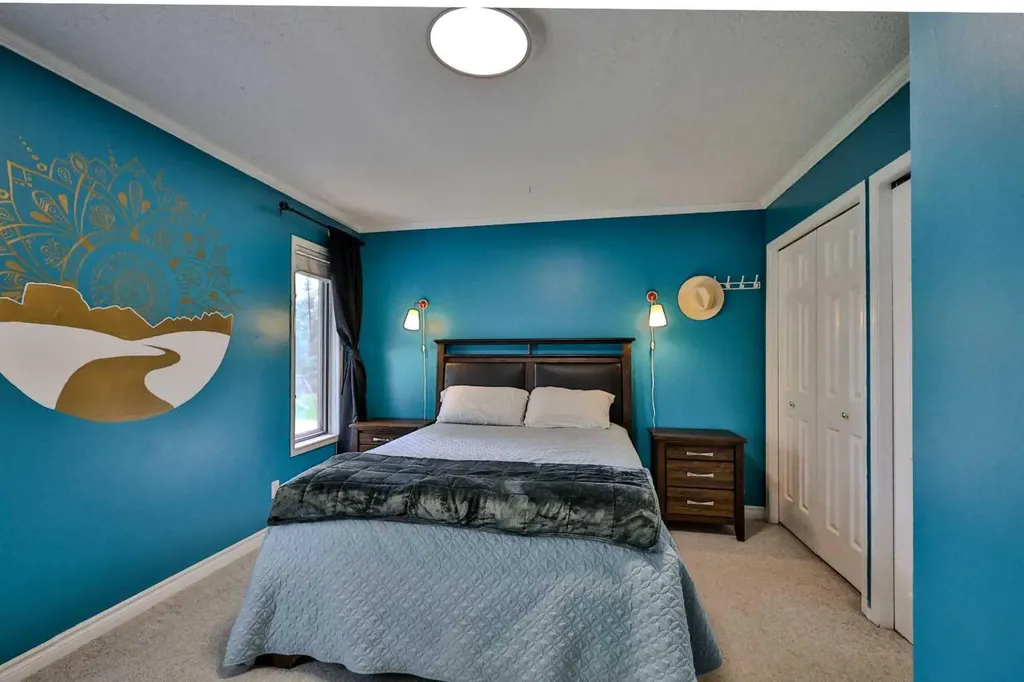 124 N 2 Street E Magrath AB T0K 1J0
