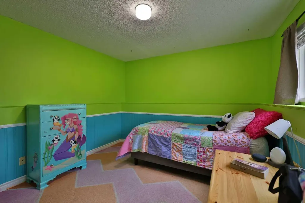 124 N 2 Street E Magrath AB T0K 1J0