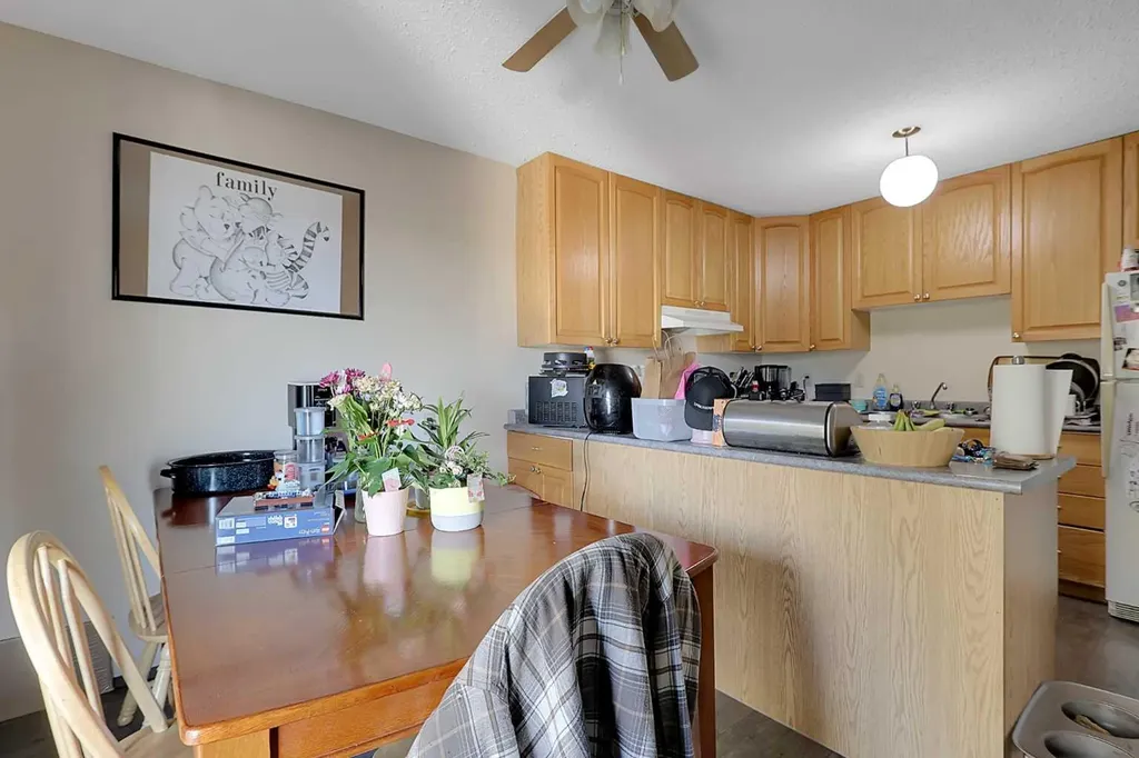 5009 & 5011 Shull Street Blackfalds AB T0M 0J0