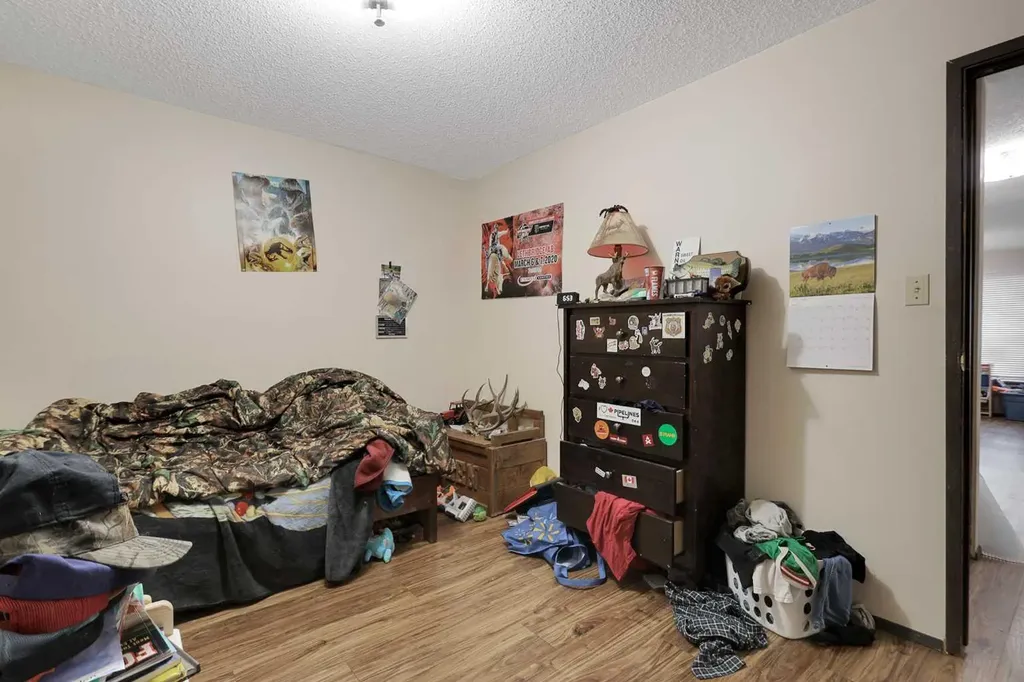5009 & 5011 Shull Street Blackfalds AB T0M 0J0