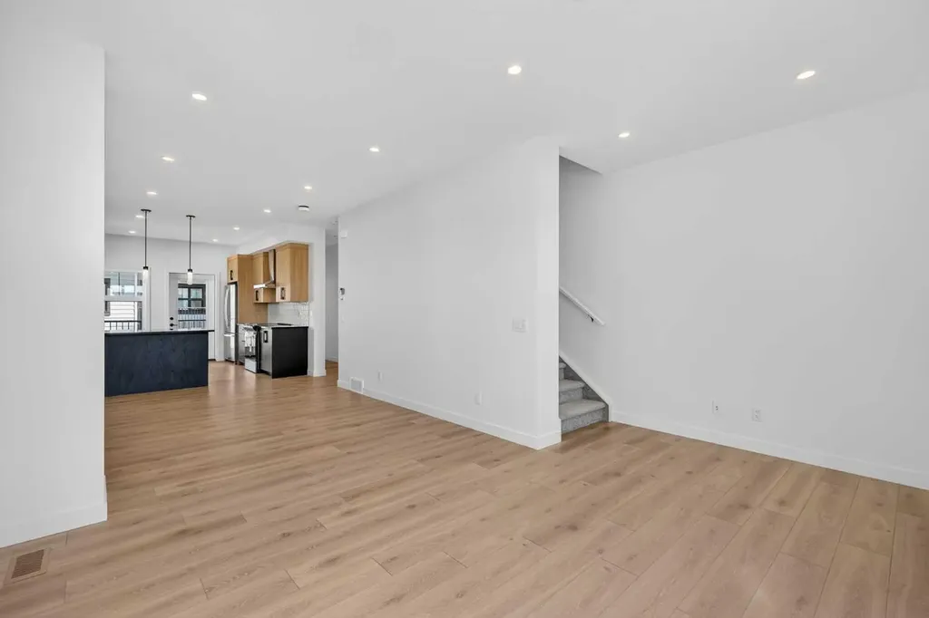619 Mahogany Road SE Calgary AB T3M 2Z5