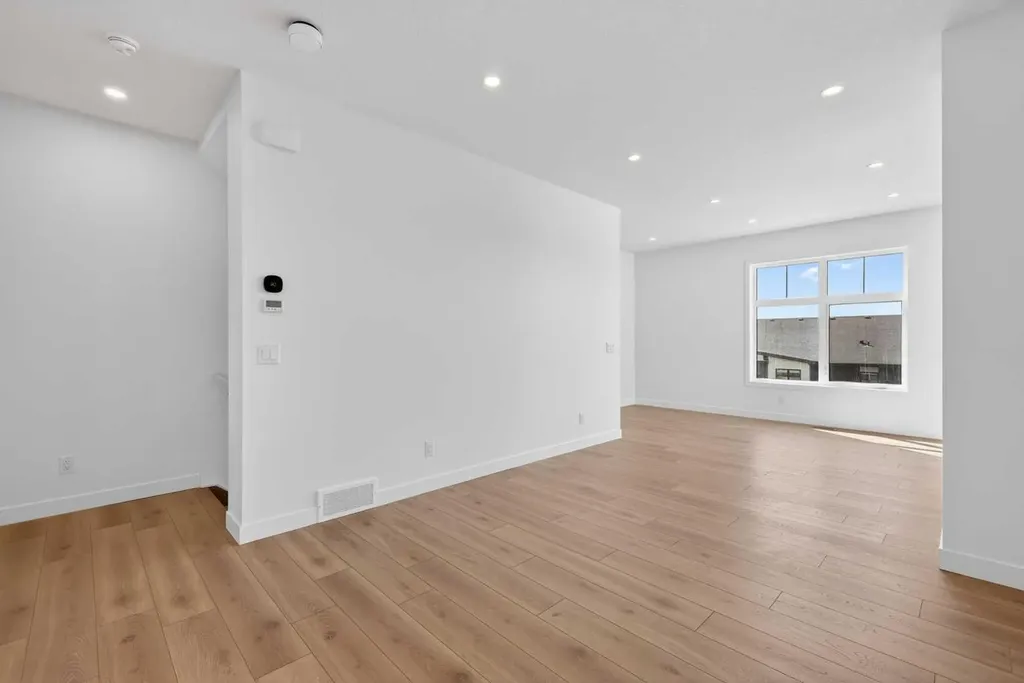 619 Mahogany Road SE Calgary AB T3M 2Z5