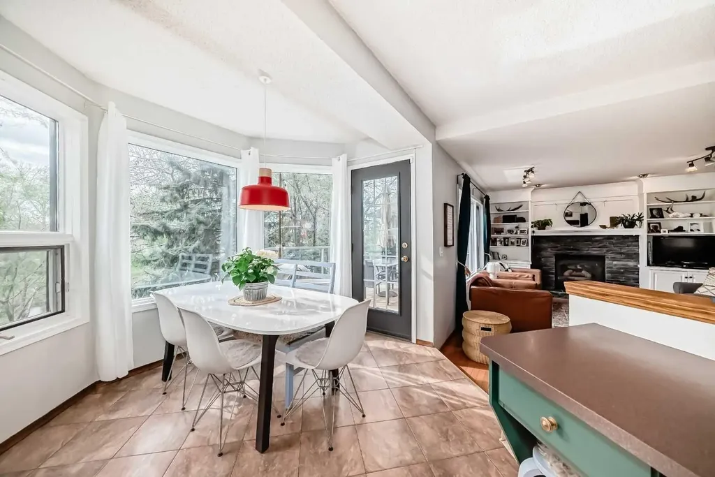 292 Waterstone Crescent SE Airdrie AB T4B 2G1