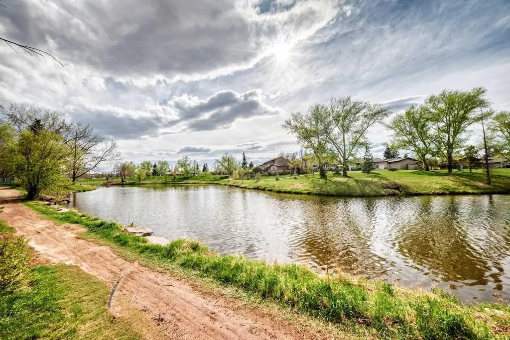 292 Waterstone Crescent SE Airdrie AB T4B 2G1