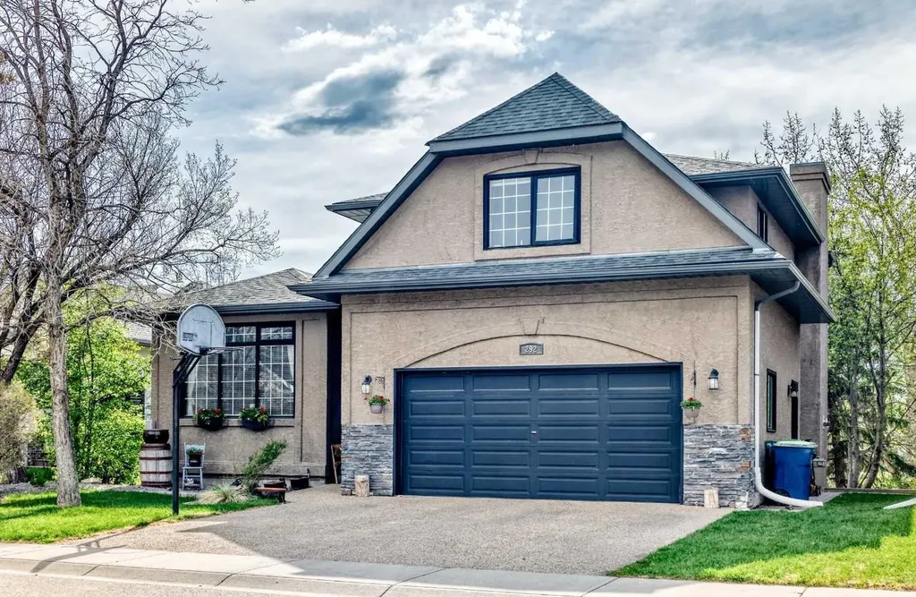 292 Waterstone Crescent SE Airdrie AB T4B 2G1