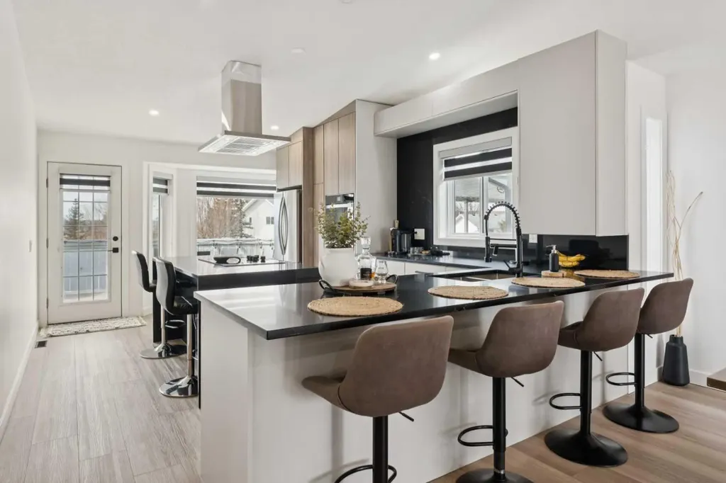 194 Martinglen Way NE Calgary AB T3J 3L1