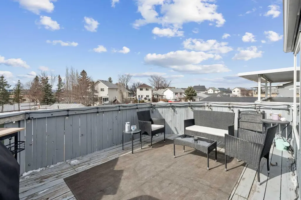 194 Martinglen Way NE Calgary AB T3J 3L1
