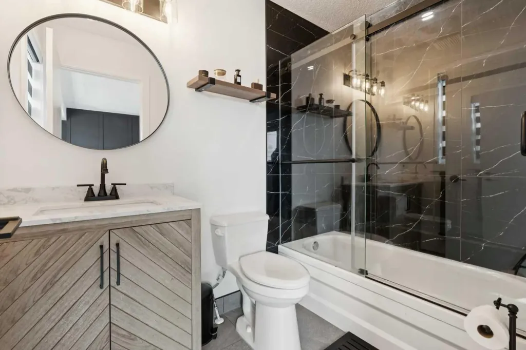 194 Martinglen Way NE Calgary AB T3J 3L1