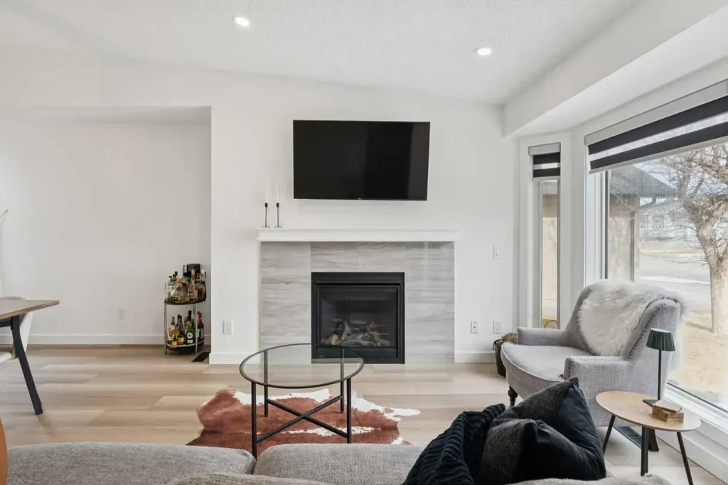 194 Martinglen Way NE Calgary AB T3J 3L1