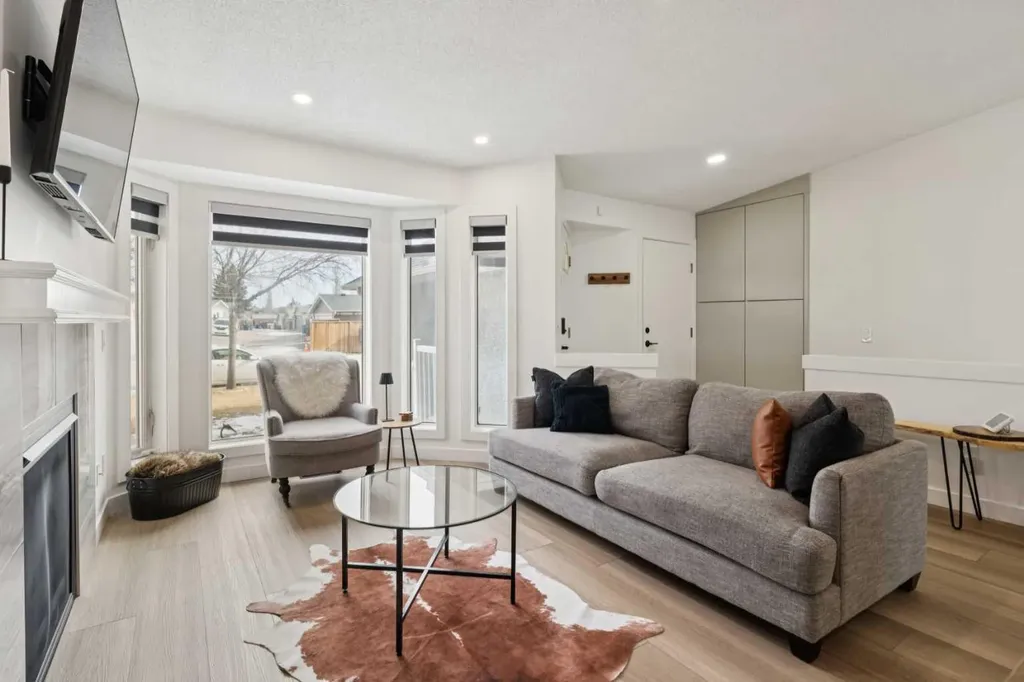 194 Martinglen Way NE Calgary AB T3J 3L1