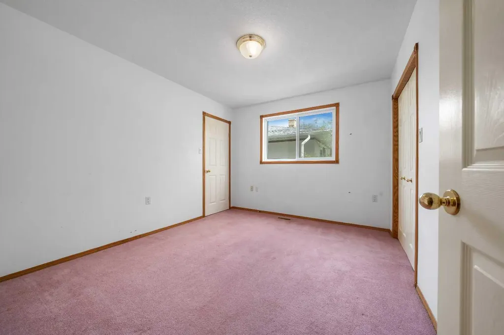 5205 55 Street Taber AB T1G 1M6