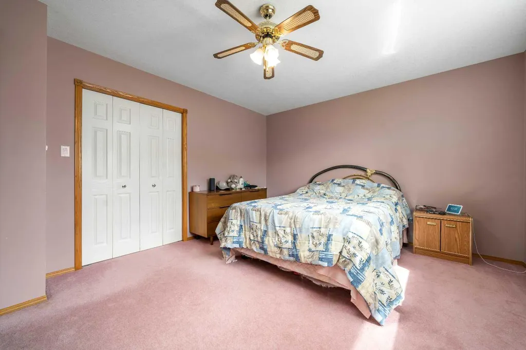 5205 55 Street Taber AB T1G 1M6