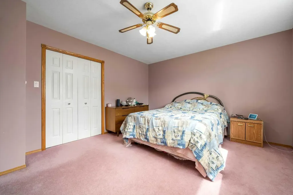 5205 55 Street Taber AB T1G 1M6