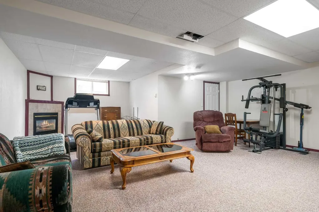 5205 55 Street Taber AB T1G 1M6