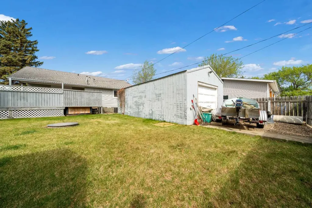 5205 55 Street Taber AB T1G 1M6