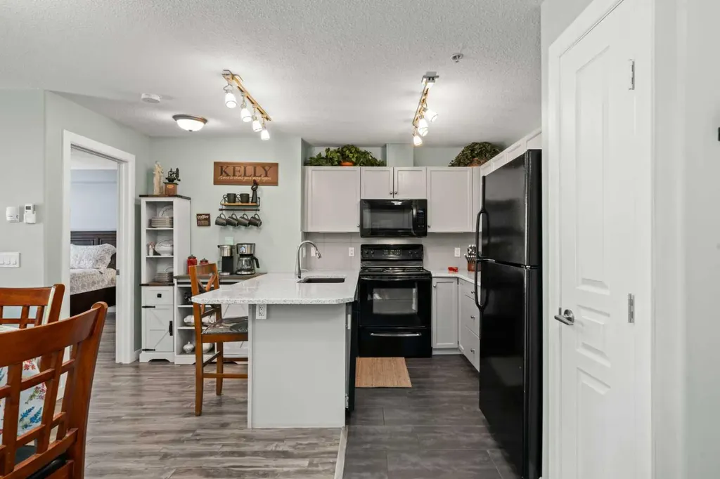 30 Cranfield Link SE Calgary AB T3M0C4