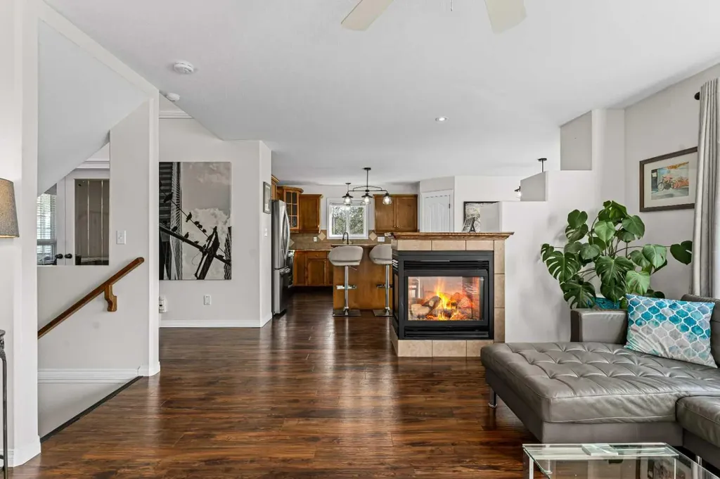 199 Adams Close Red Deer AB T4R 3C8