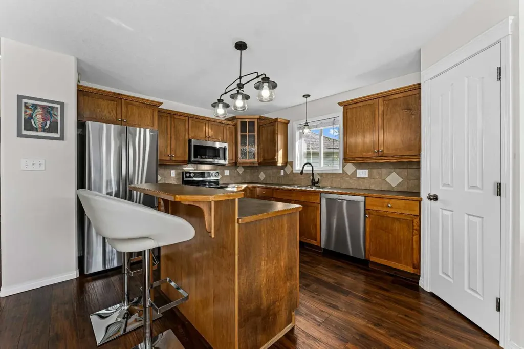 199 Adams Close Red Deer AB T4R 3C8