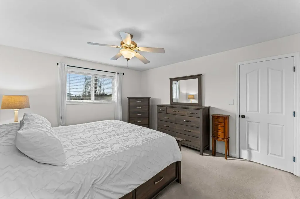 199 Adams Close Red Deer AB T4R 3C8