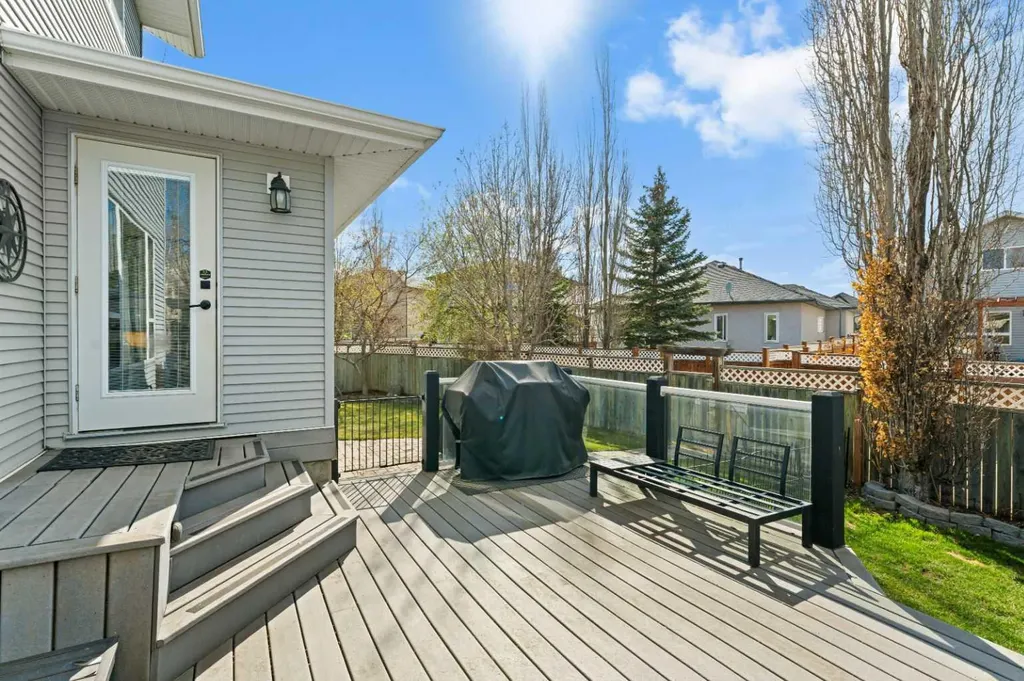 199 Adams Close Red Deer AB T4R 3C8