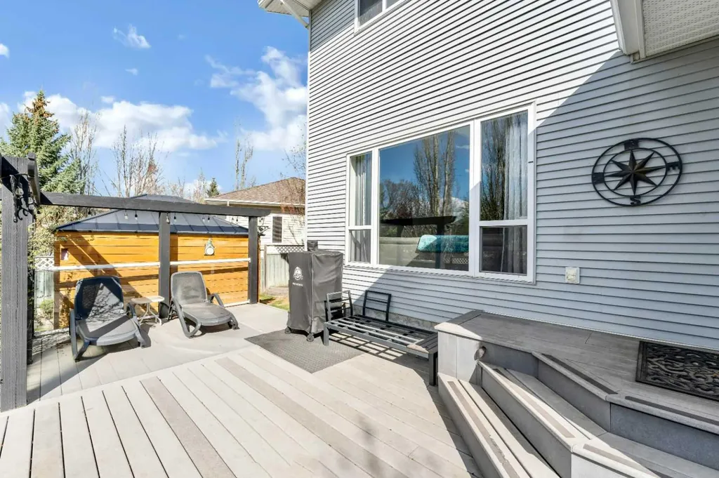 199 Adams Close Red Deer AB T4R 3C8