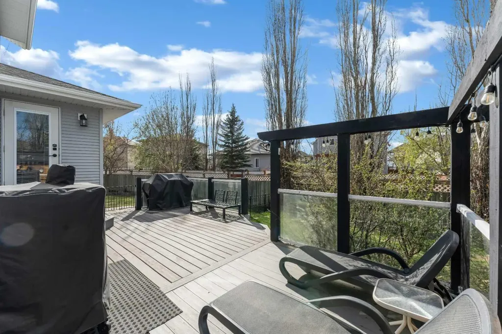 199 Adams Close Red Deer AB T4R 3C8