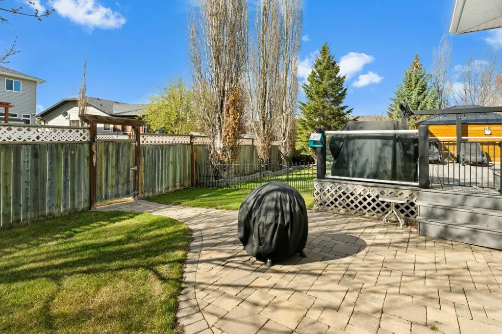 199 Adams Close Red Deer AB T4R 3C8