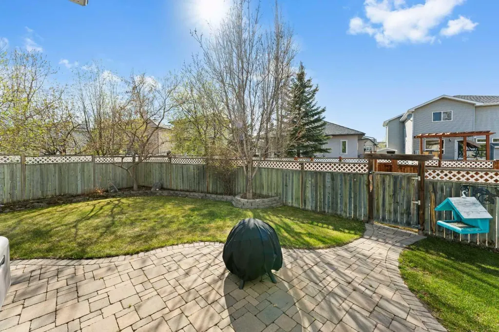 199 Adams Close Red Deer AB T4R 3C8
