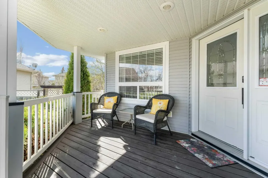 199 Adams Close Red Deer AB T4R 3C8