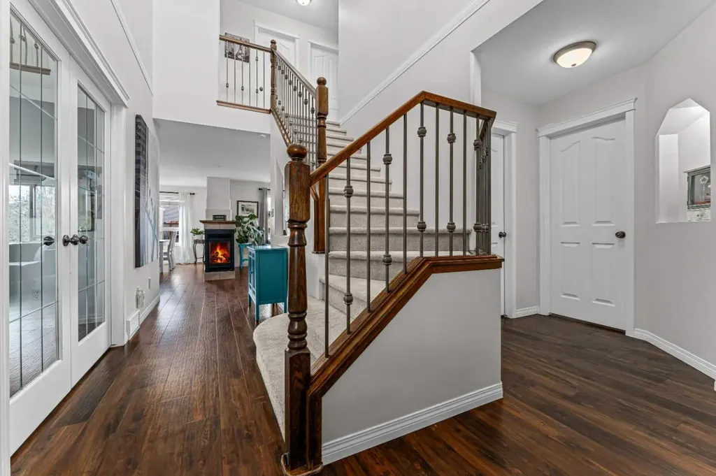 199 Adams Close Red Deer AB T4R 3C8