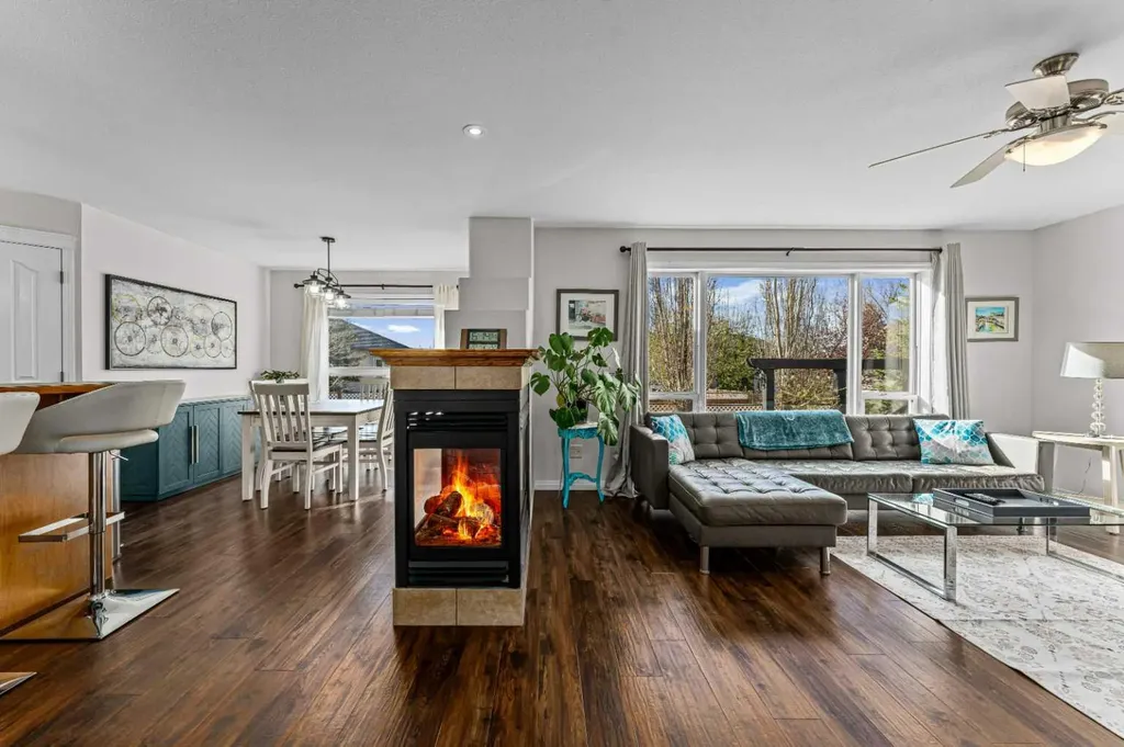 199 Adams Close Red Deer AB T4R 3C8