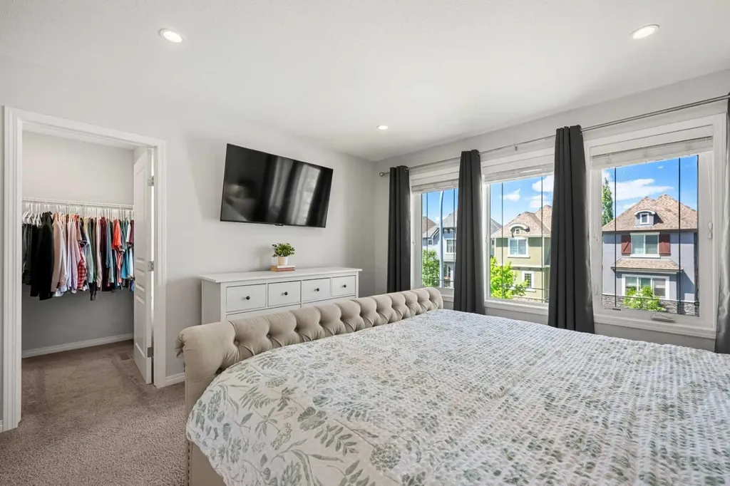 393 Marquis Heights SE Calgary AB T3M 2A7