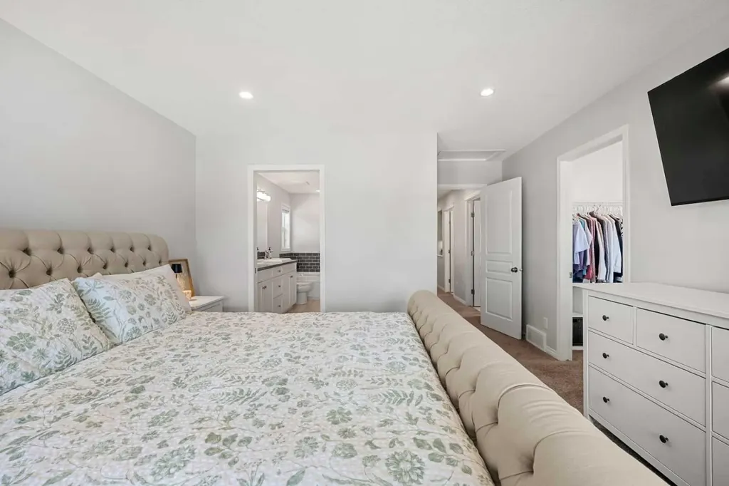 393 Marquis Heights SE Calgary AB T3M 2A7