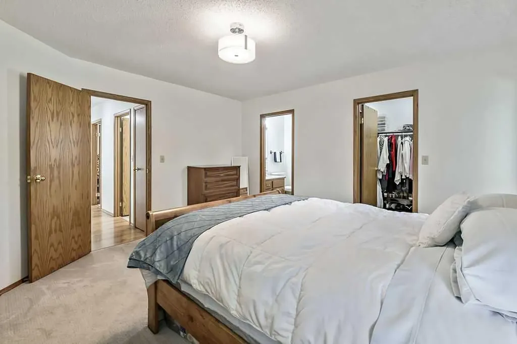 815 3 Street SW High River AB T1V 1B4