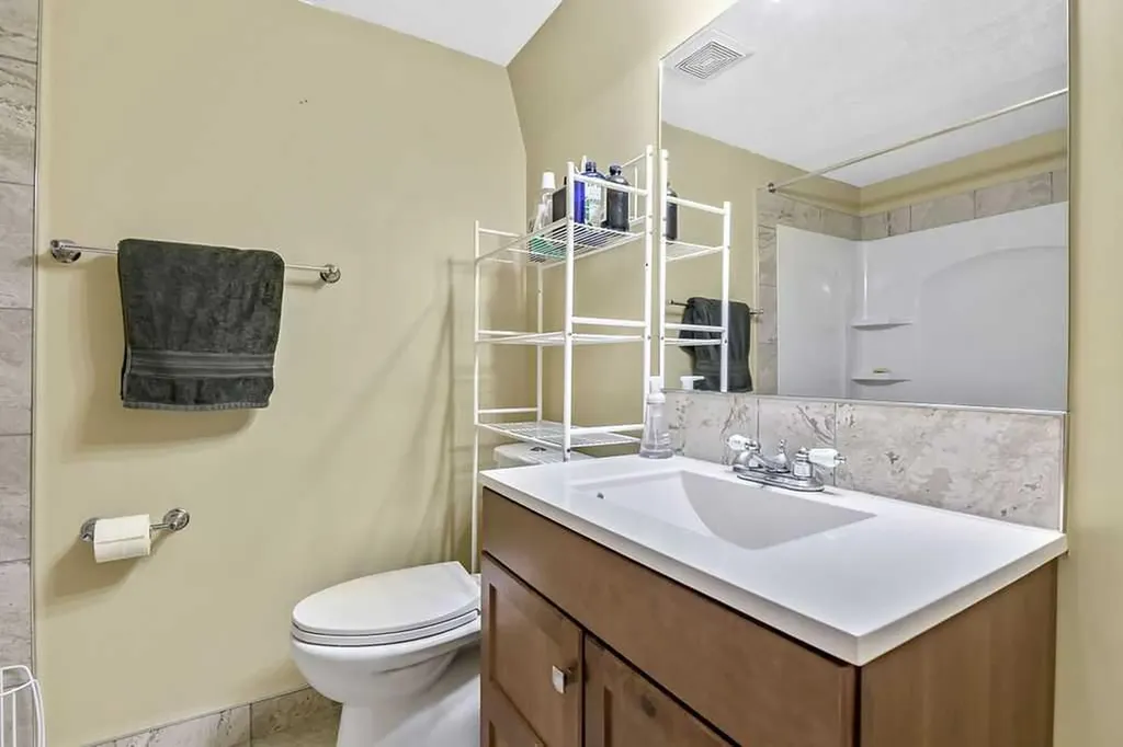 815 3 Street SW High River AB T1V 1B4